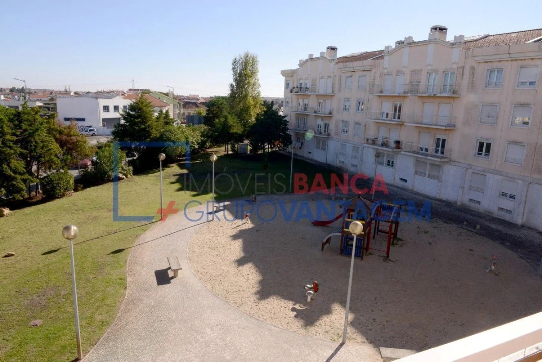 Apartamento T3 para Venda em Samora Correia Foto 2