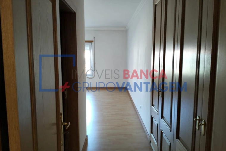 Apartamento T3 para Venda em Samora Correia Foto 22