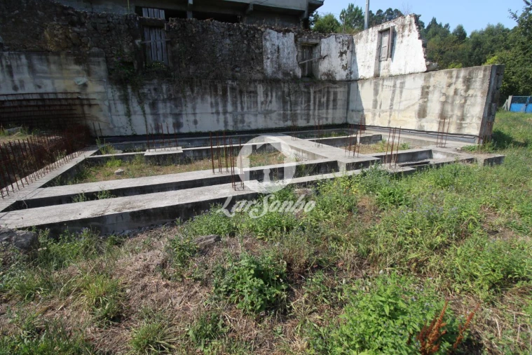 Quinta T3 para Venda em Atiães Foto 2