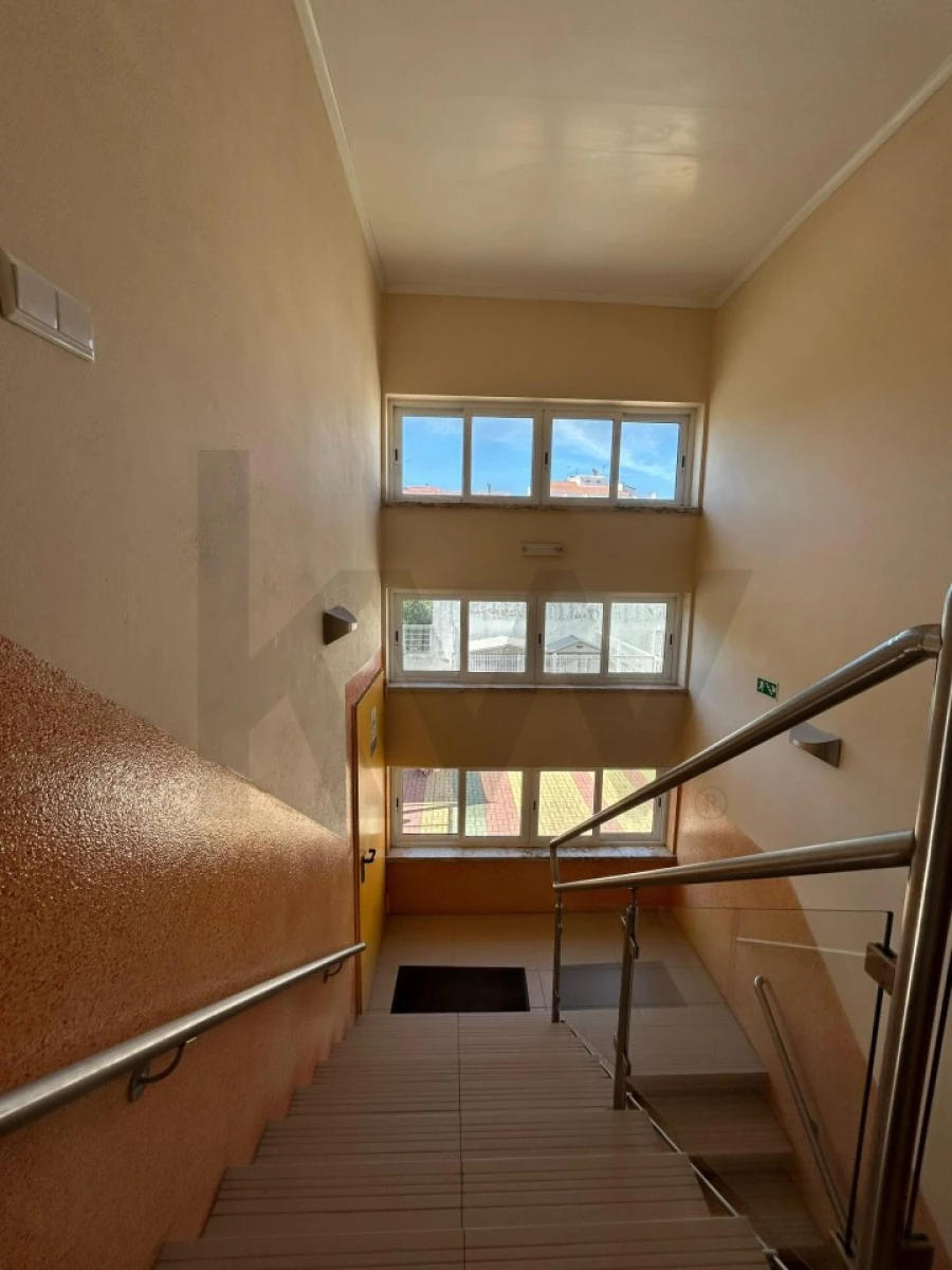 Loja para Venda em Pinhal Novo Foto 21