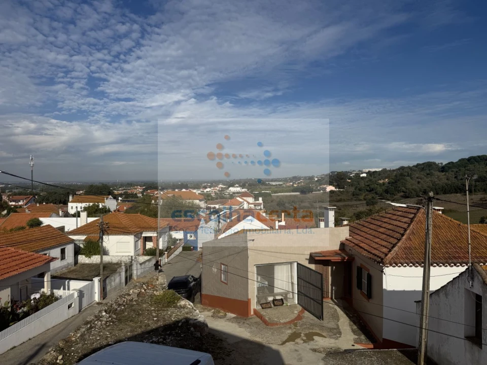 Moradia T2 para Venda em Quinta do Anjo Foto 16