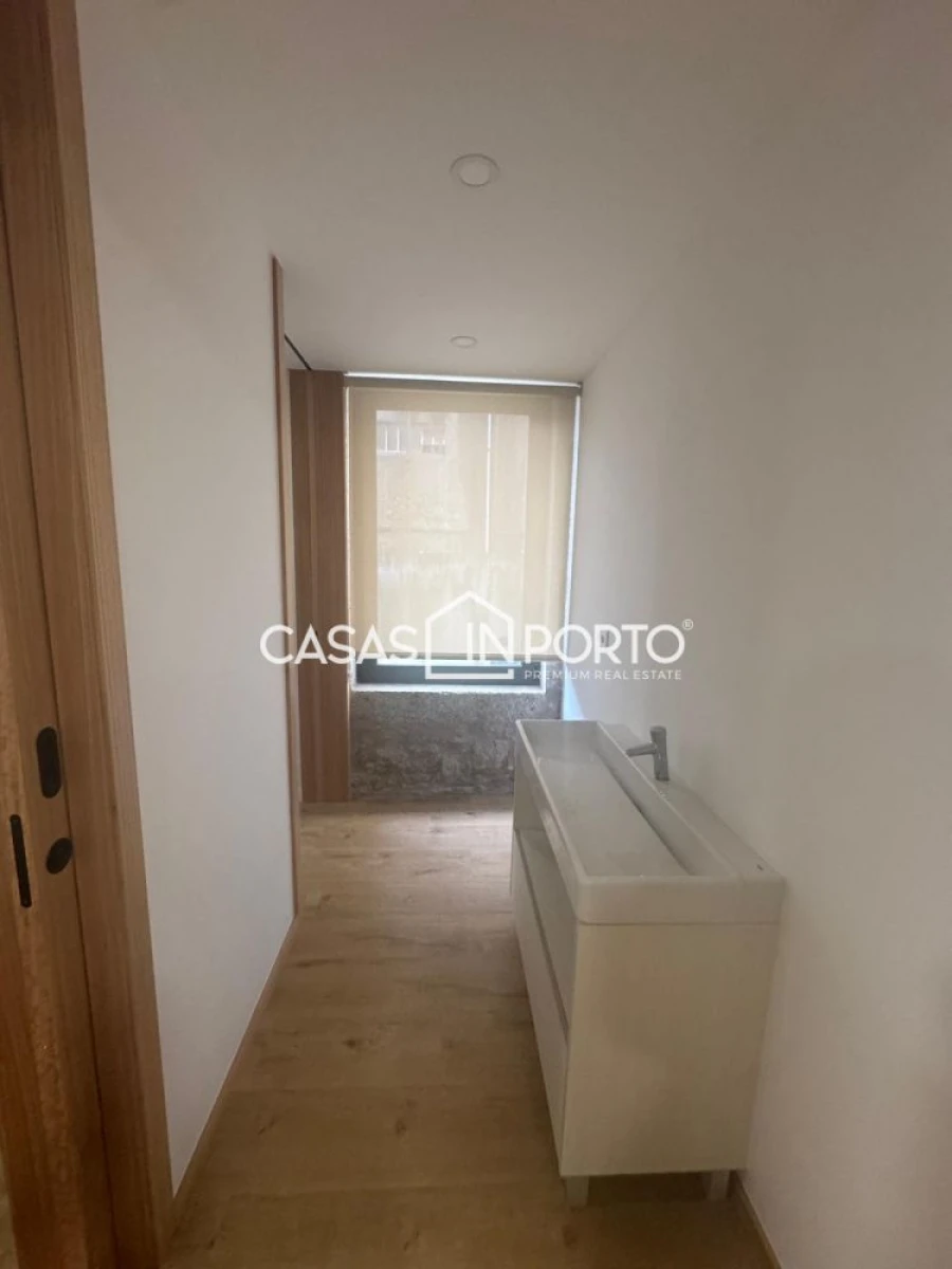 Loja para Arrendamento em Paranhos Foto 10