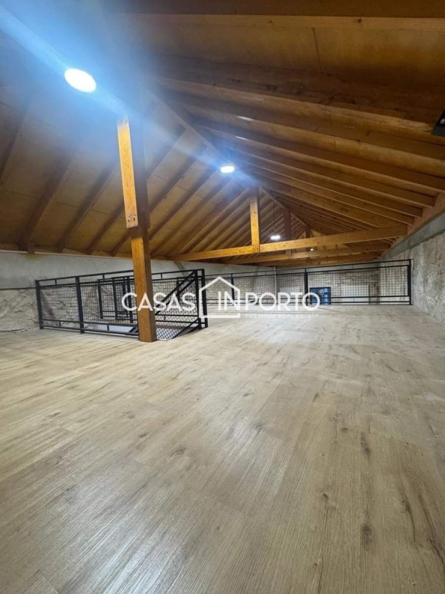 Loja para Arrendamento em Paranhos Foto 7