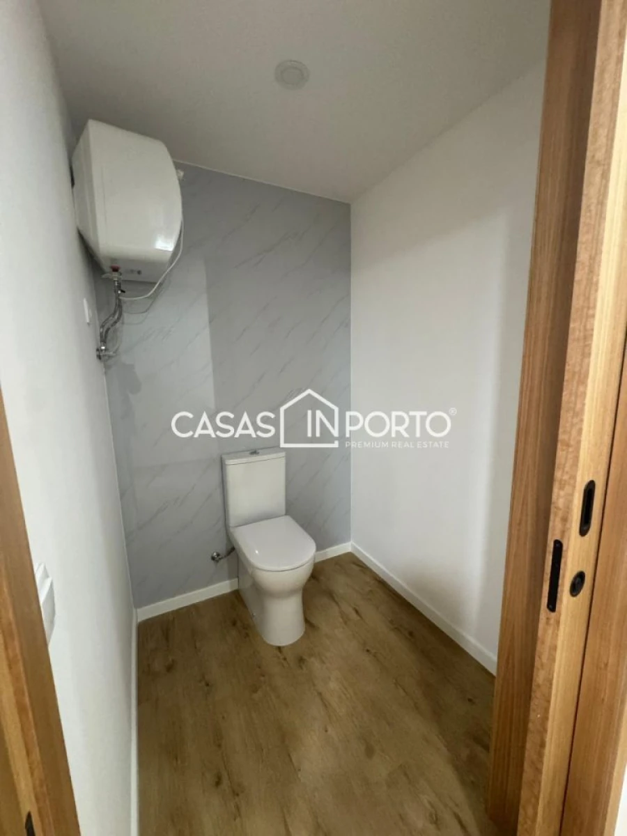 Loja para Arrendamento em Paranhos Foto 5