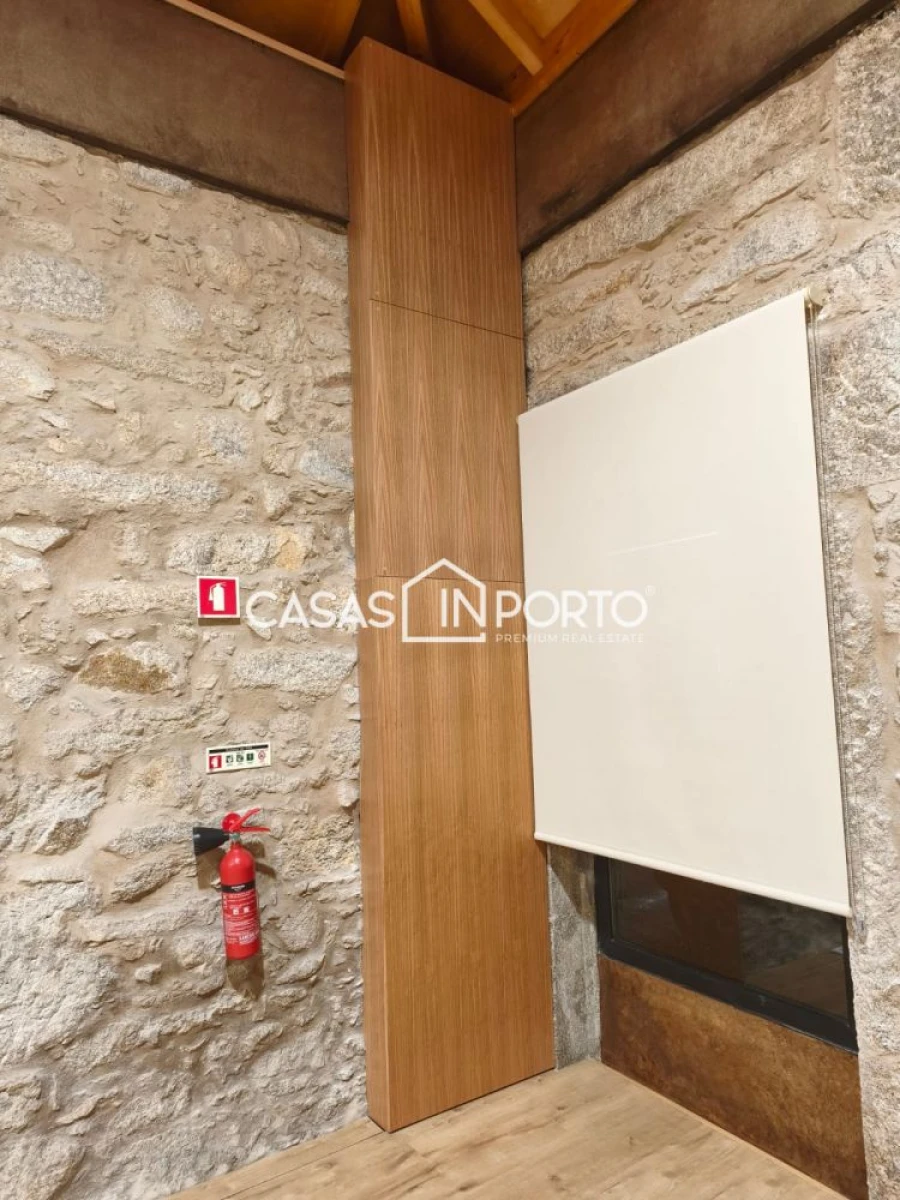 Loja para Arrendamento em Paranhos Foto 8