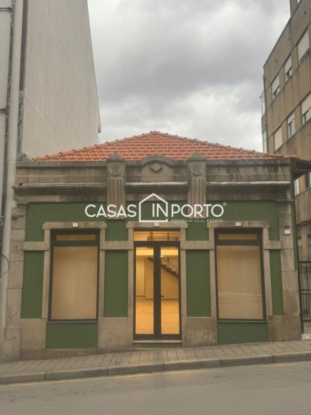 Loja para Arrendamento em Paranhos Foto 15