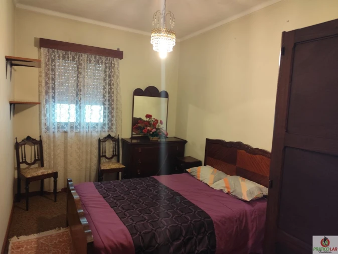 Moradia T4 para Venda em Palhaça Foto 11