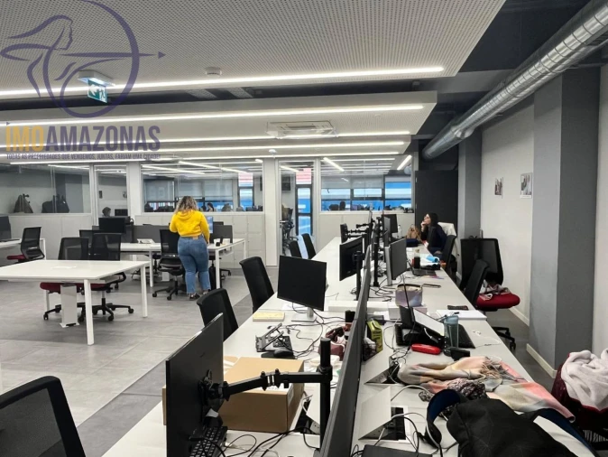 Loja para Arrendamento em Alvalade Foto 2