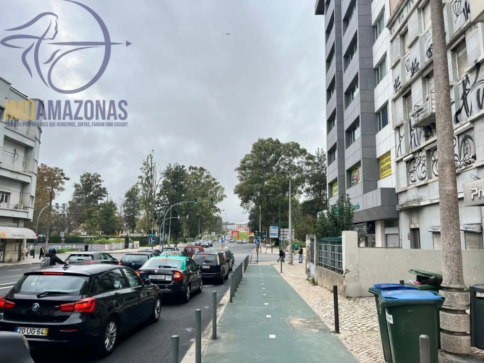 Loja para Arrendamento em Alvalade Foto 14