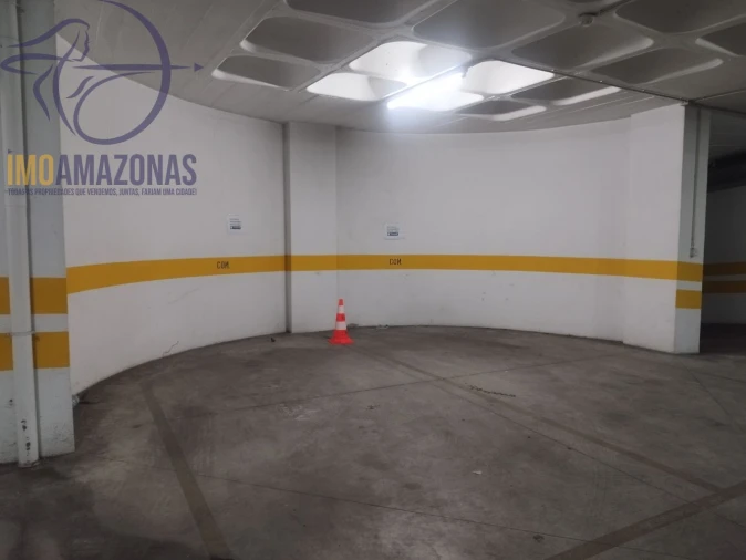 Garagem para Arrendamento em Arroios Foto 4