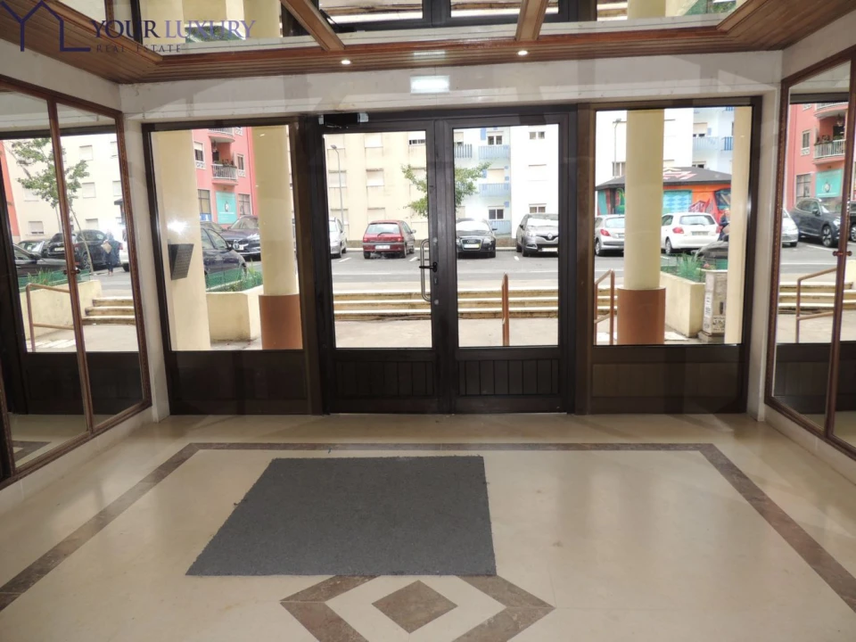 Apartamento T2 para Venda em Algueirão-Mem Martins Foto 33