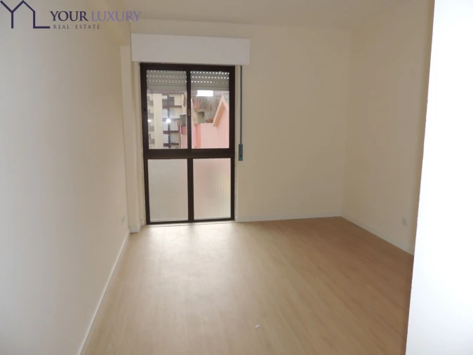 Apartamento T2 para Venda em Algueirão-Mem Martins Foto 14