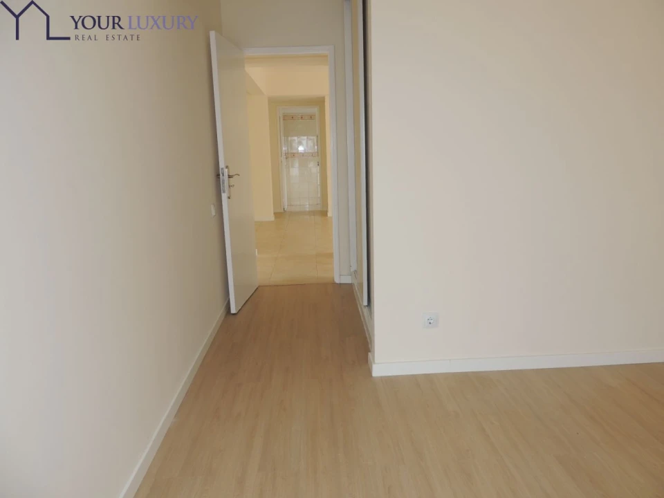 Apartamento T2 para Venda em Algueirão-Mem Martins Foto 23