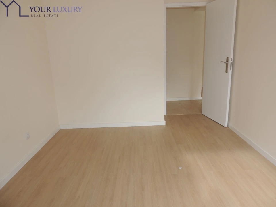 Apartamento T2 para Venda em Algueirão-Mem Martins Foto 16