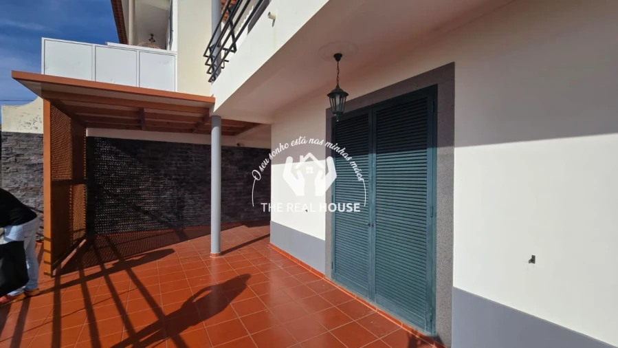 Moradia T3 para Venda em Santo Antonio Foto 3