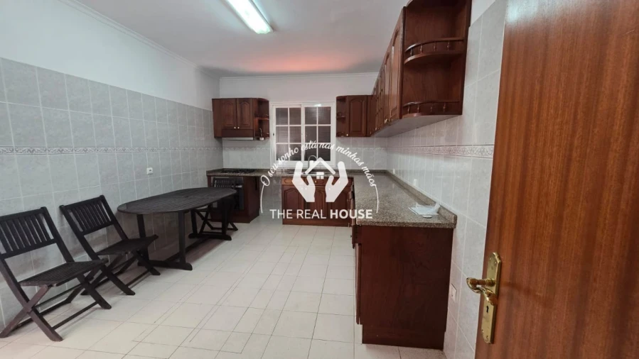 Moradia T3 para Venda em Santo Antonio Foto 9