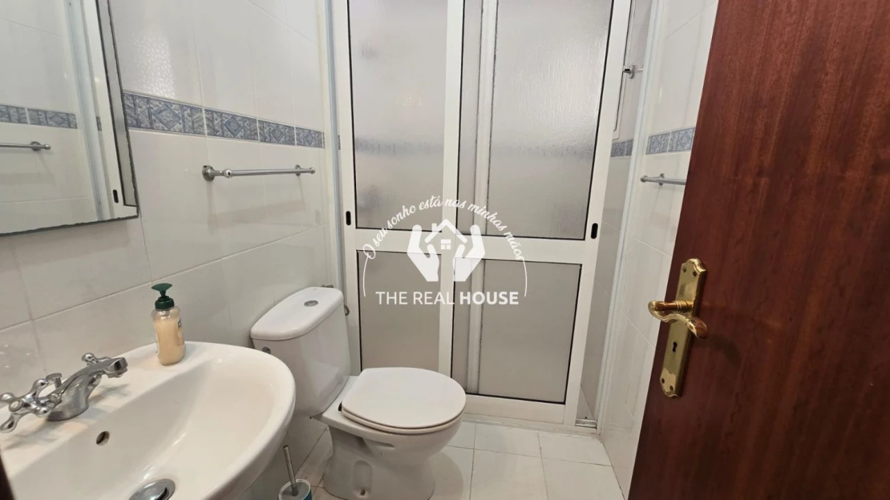 Moradia T3 para Venda em Santo Antonio Foto 15