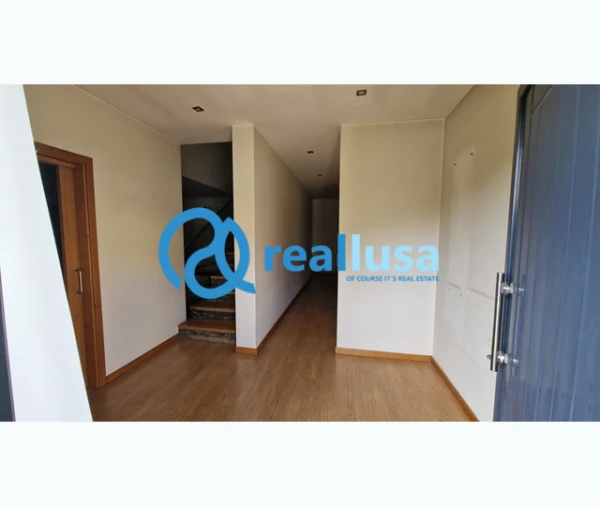 Moradia T3 para Venda em Louredo Foto 2