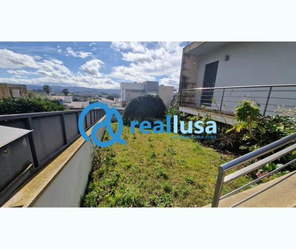 Moradia T3 para Venda em Louredo Foto 21