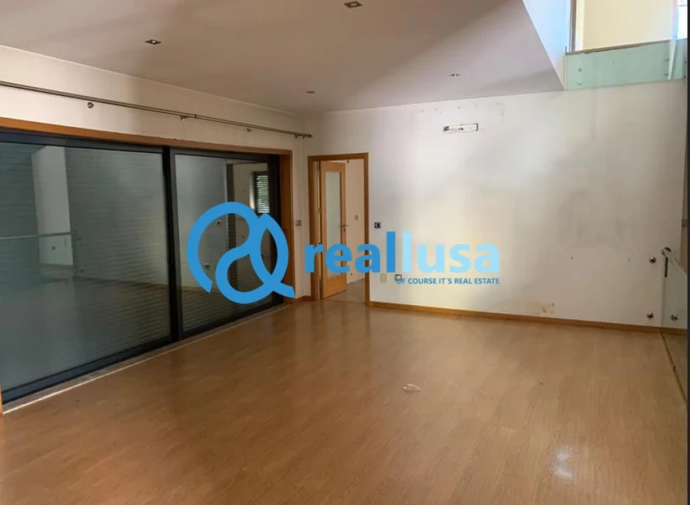 Moradia T3 para Venda em Louredo Foto 6