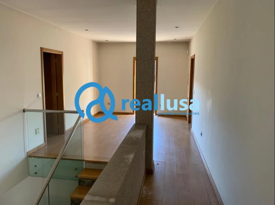 Moradia T3 para Venda em Louredo Foto 14