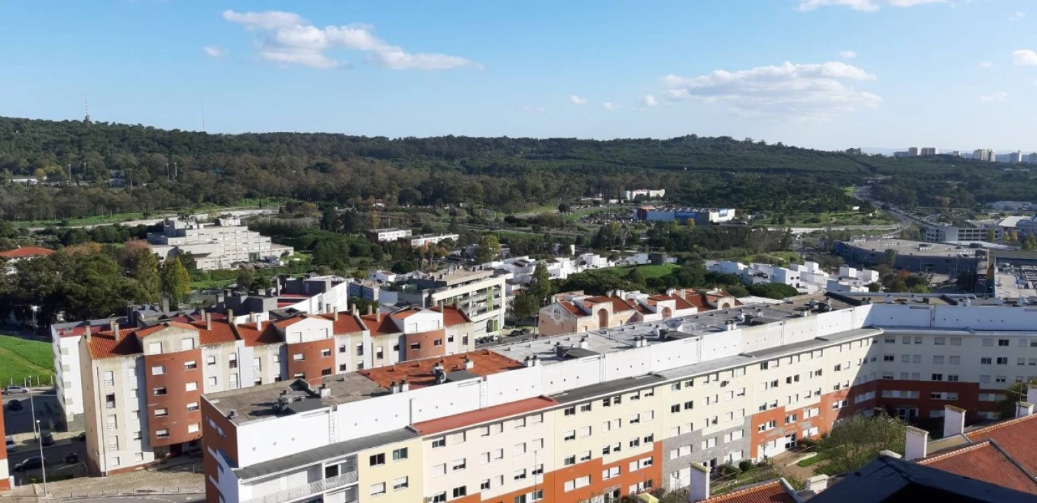 Apartamento T2 para Venda em Alfragide Foto 24