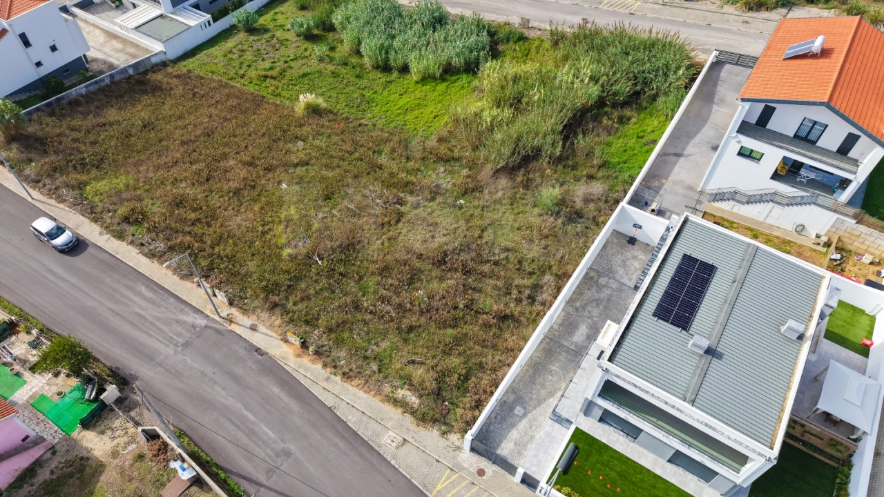 Terreno para Venda em Azueira e Sobral da Abelheira Foto 1
