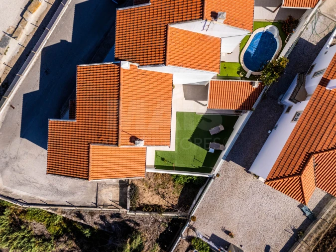 Moradia T4 para Venda em Lourinhã e Atalaia Foto 1