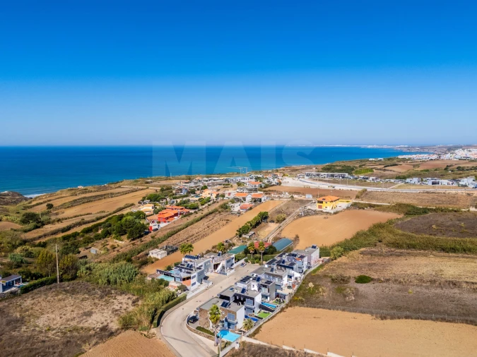 Moradia T4 para Venda em Lourinhã e Atalaia Foto 8