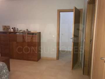 Moradia T4 para Venda em Branca