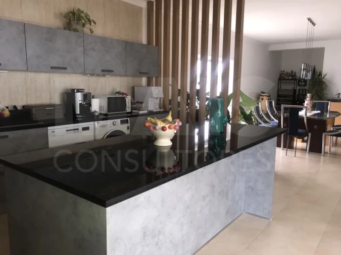 Moradia T4 para Venda em Branca Foto 4