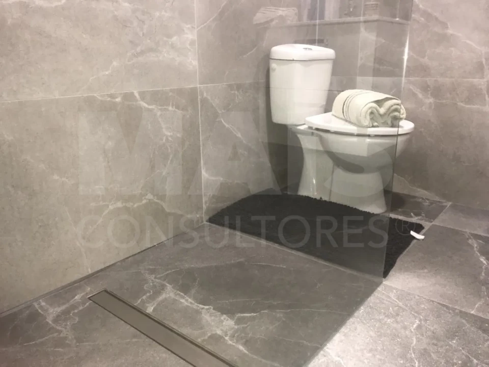 Moradia T4 para Venda em Branca Foto 9