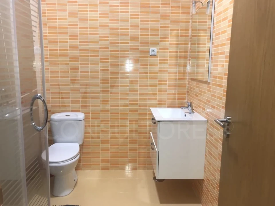 Moradia T4 para Venda em Branca Foto 10