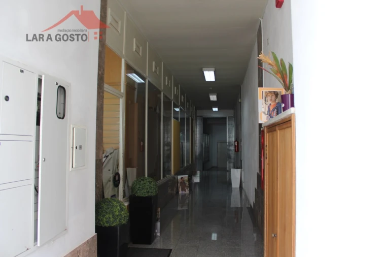 Loja para Arrendamento em Macedo de Cavaleiros Foto 3