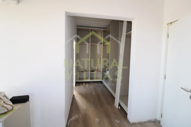 Moradia T5 para Venda em São Brás de Alportel Foto 8