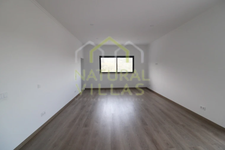 Moradia T5 para Venda em São Brás de Alportel Foto 7