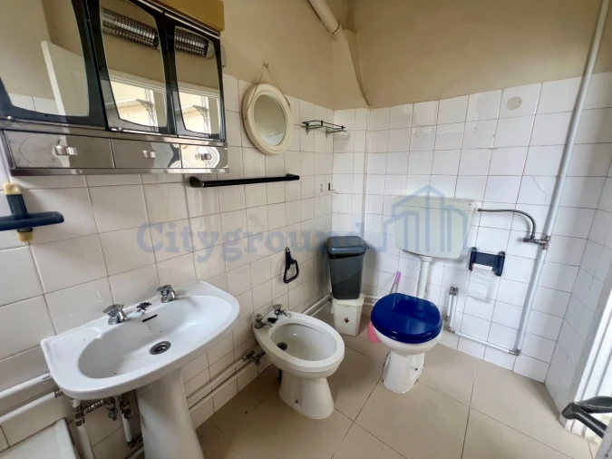 Apartamento T2 para Venda em Arroios Foto 24