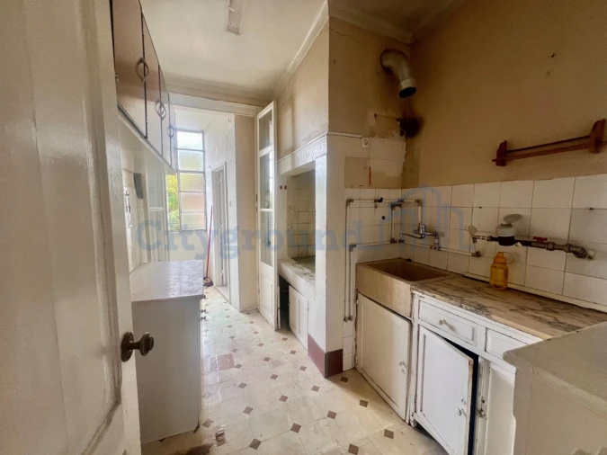 Apartamento T2 para Venda em Arroios Foto 26