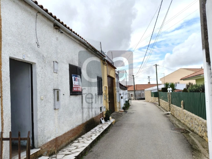 Moradia T3 para Venda em Achete, Azoia de Baixo e Póvoa de Santarém Foto 2