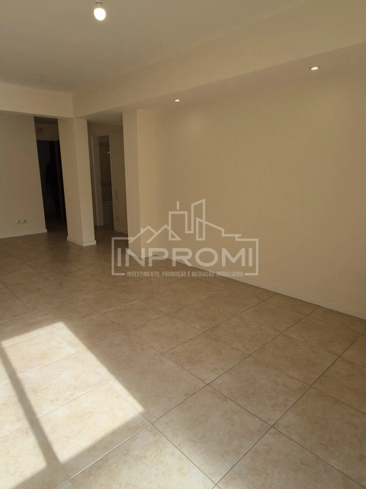 Apartamento para Venda em Algueirão-Mem Martins Foto 6