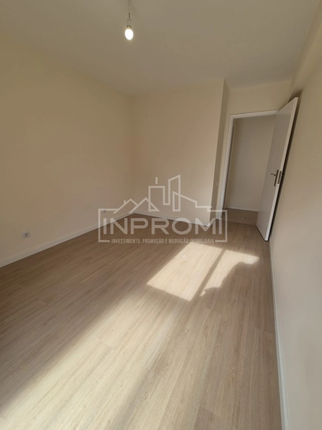 Apartamento para Venda em Algueirão-Mem Martins Foto 21