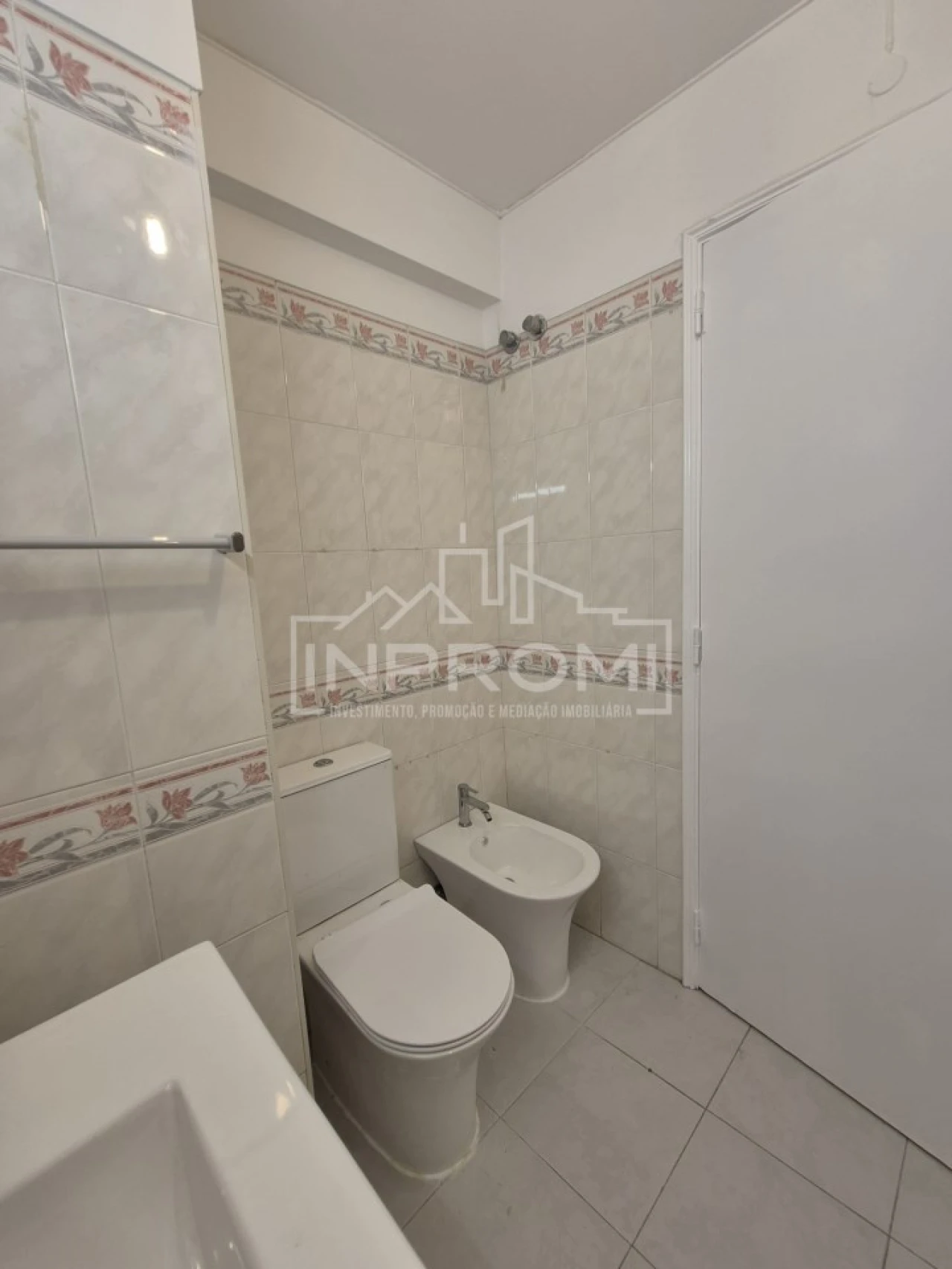 Apartamento para Venda em Algueirão-Mem Martins Foto 24