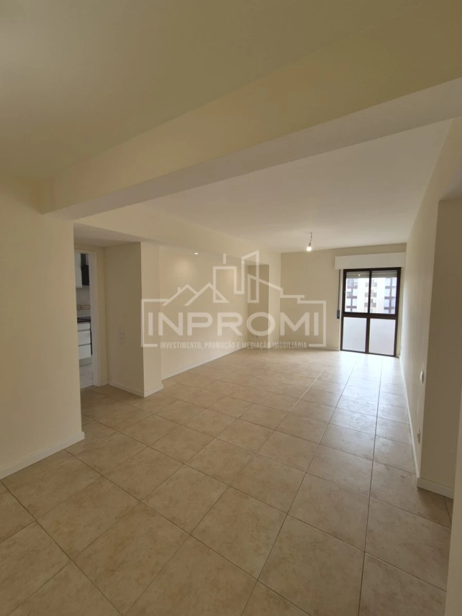 Apartamento para Venda em Algueirão-Mem Martins