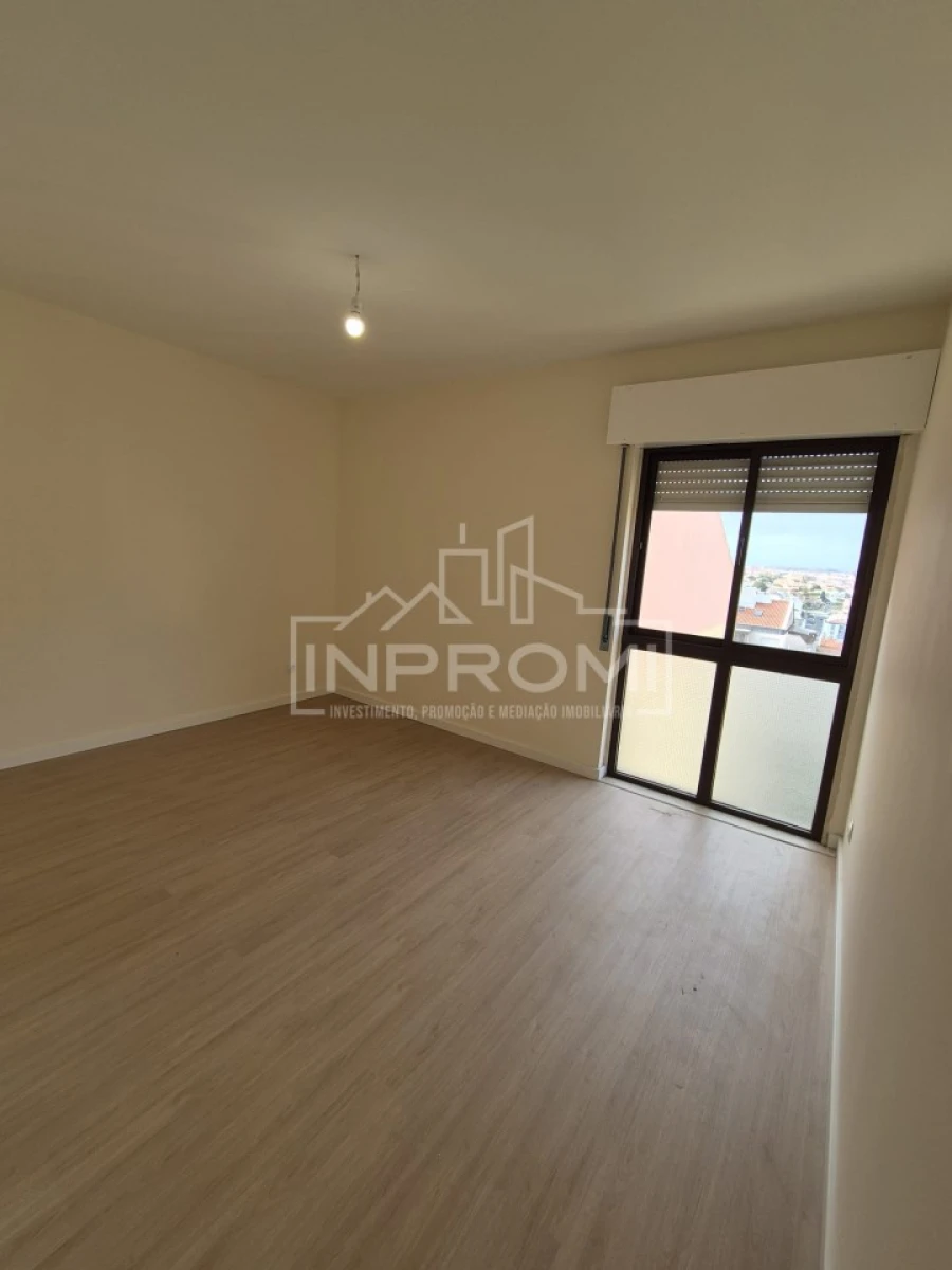 Apartamento para Venda em Algueirão-Mem Martins Foto 19