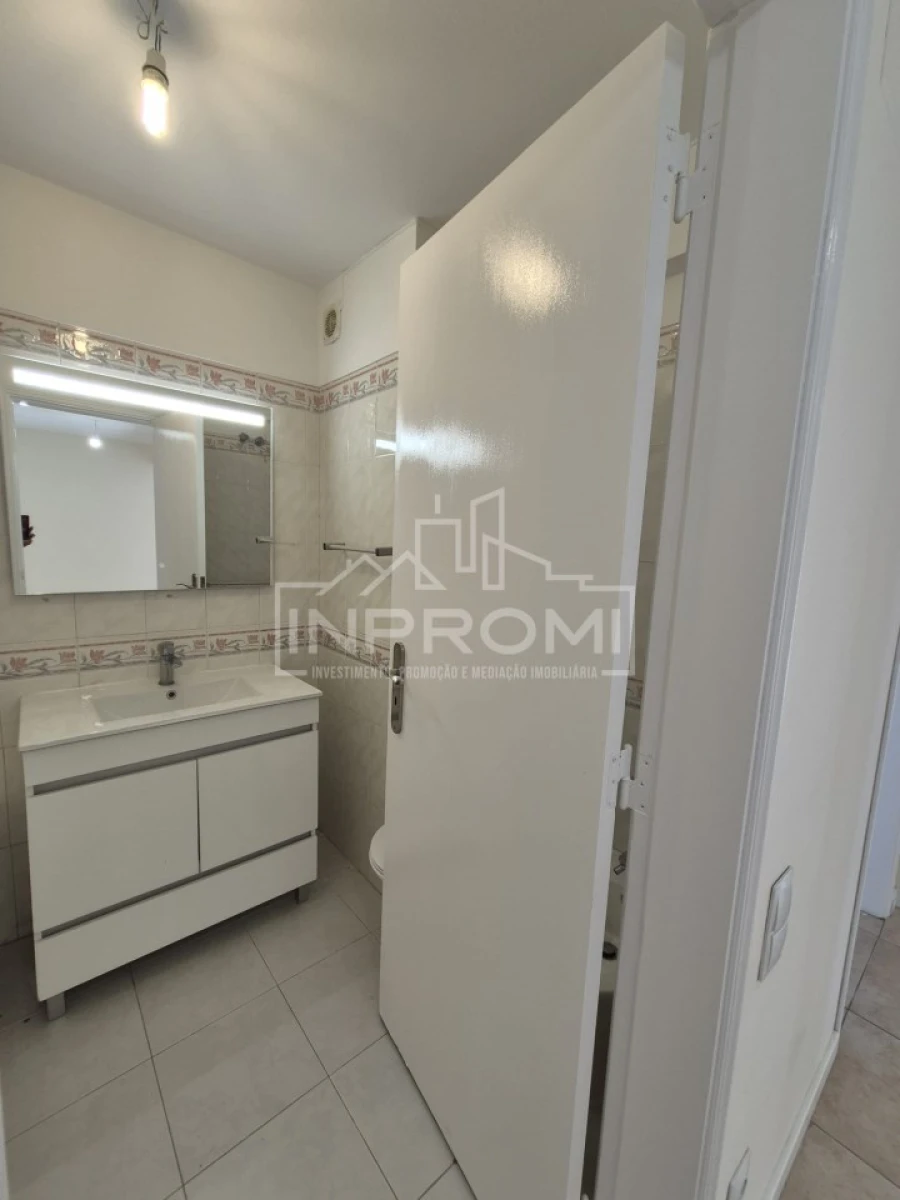 Apartamento para Venda em Algueirão-Mem Martins Foto 22