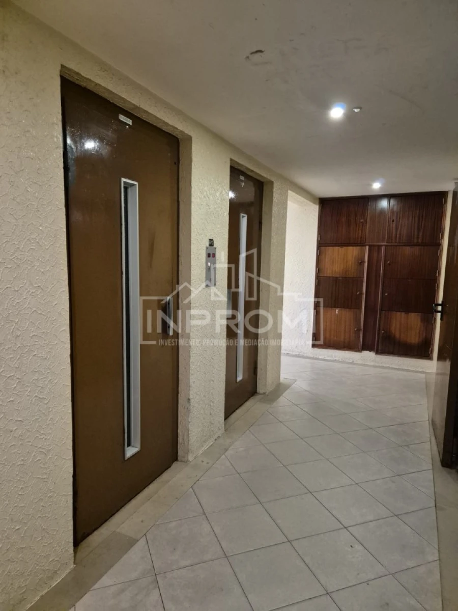 Apartamento para Venda em Algueirão-Mem Martins Foto 26