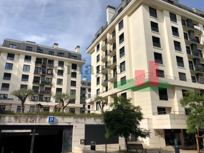 Negócio para Arrendamento em Benfica Foto 5