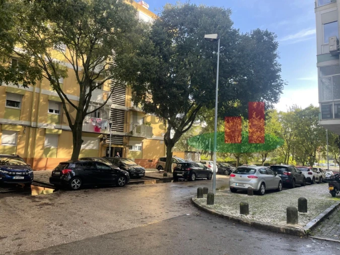 Apartamento T2 para Venda em Benfica Foto 16