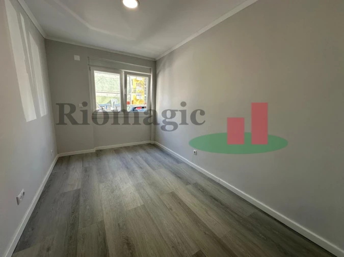 Apartamento T2 para Venda em Benfica Foto 7