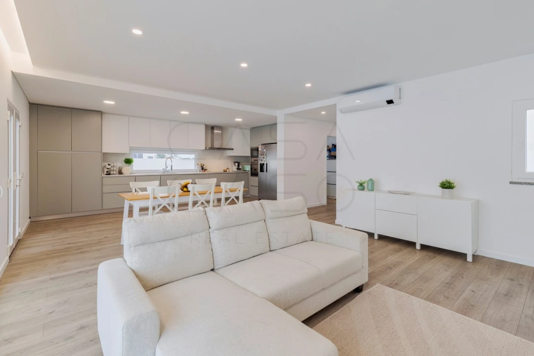 Moradia T4 para Venda em Palmela Foto 2